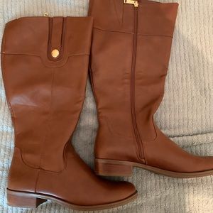Tommy Hilfiger tall brown boots